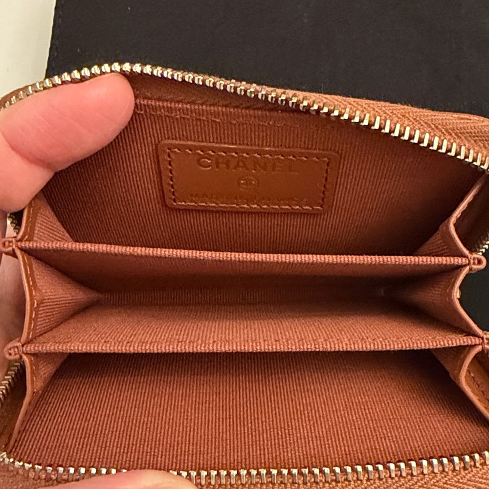 Chanel Caramel Caviar Zippy Card Holder - Picture 5 of 7